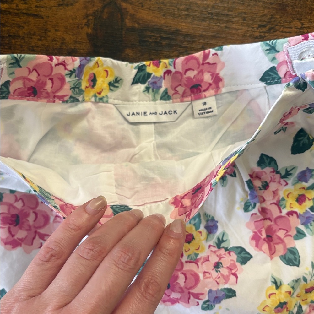 Janie and Jack Floral Shorts Ruffle Hem Size 10 Garden Party Spring - Picture 4 of 8